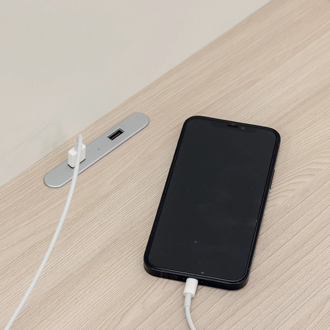SMART s USB nabíječkou